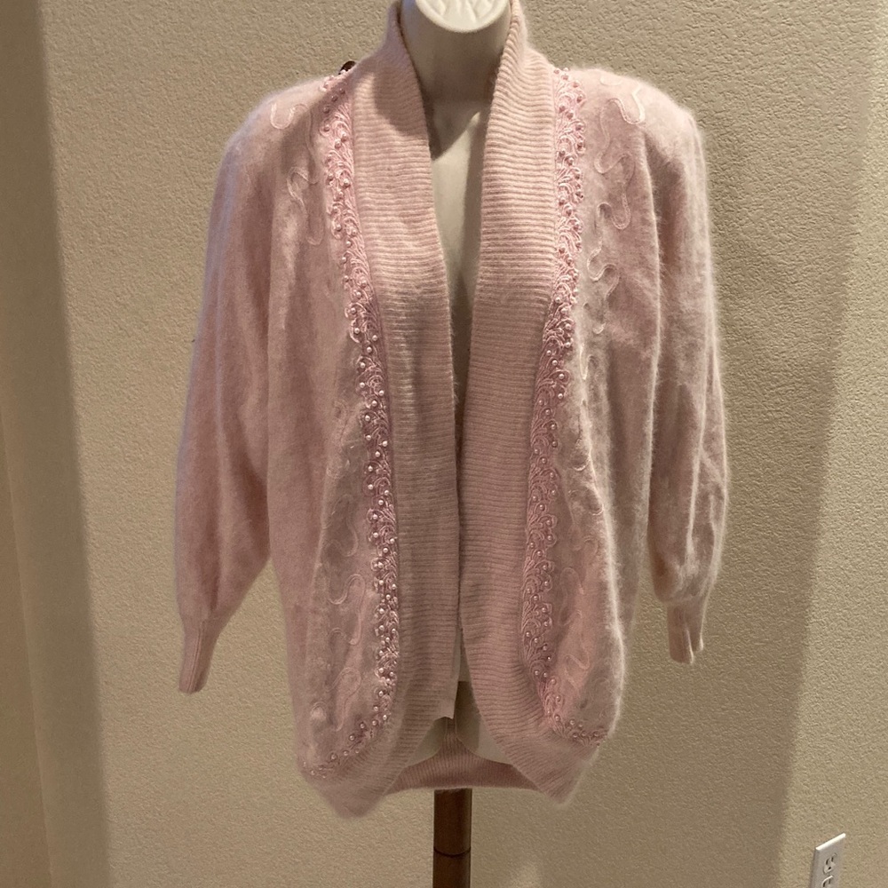 ❤️Vintage Angora Rabbit and pearl  Elegant Pink Women's Sweater❤️